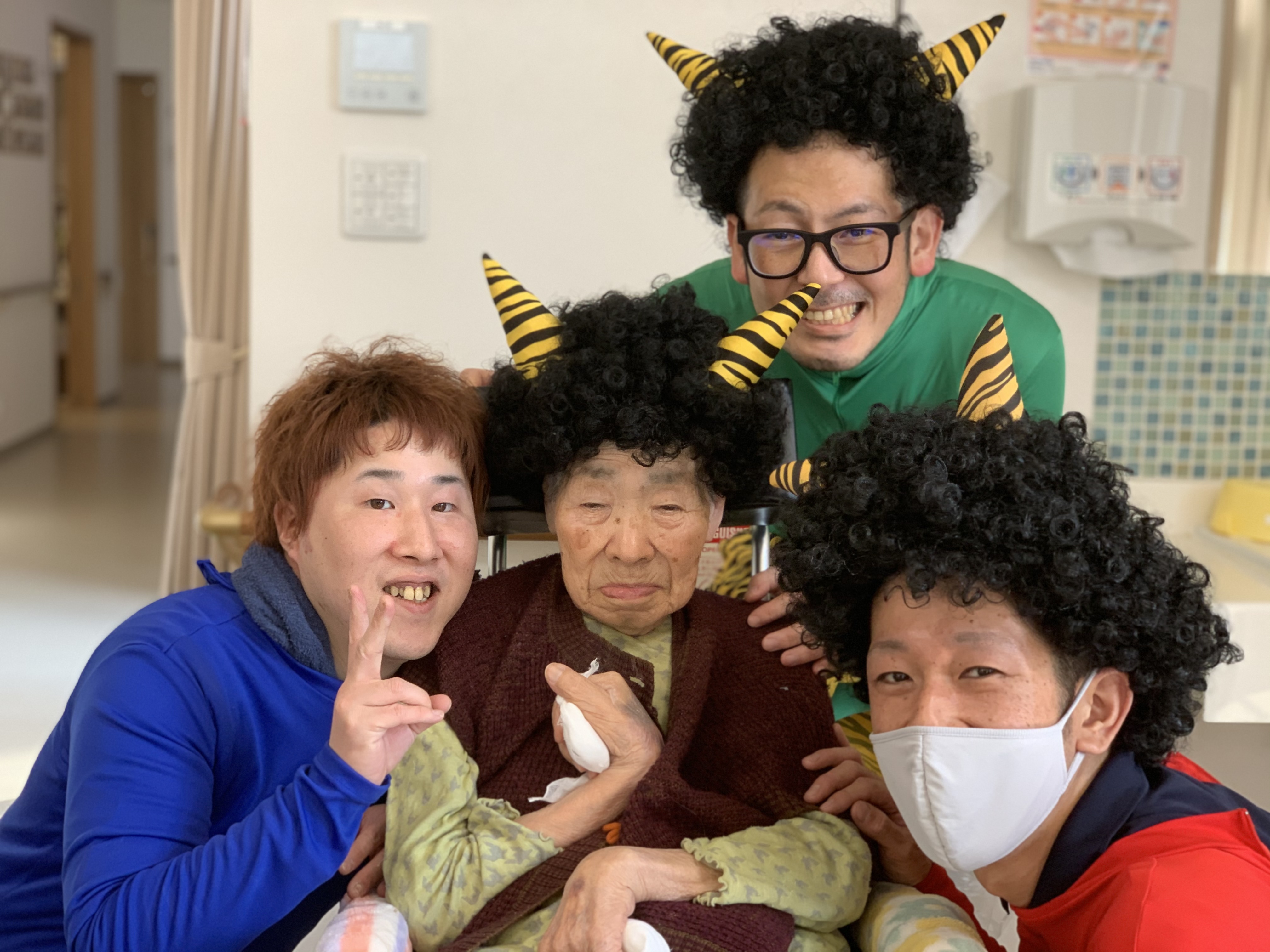 0480EBFC-80A4-4A44-BB48-E24C3C0EAC62