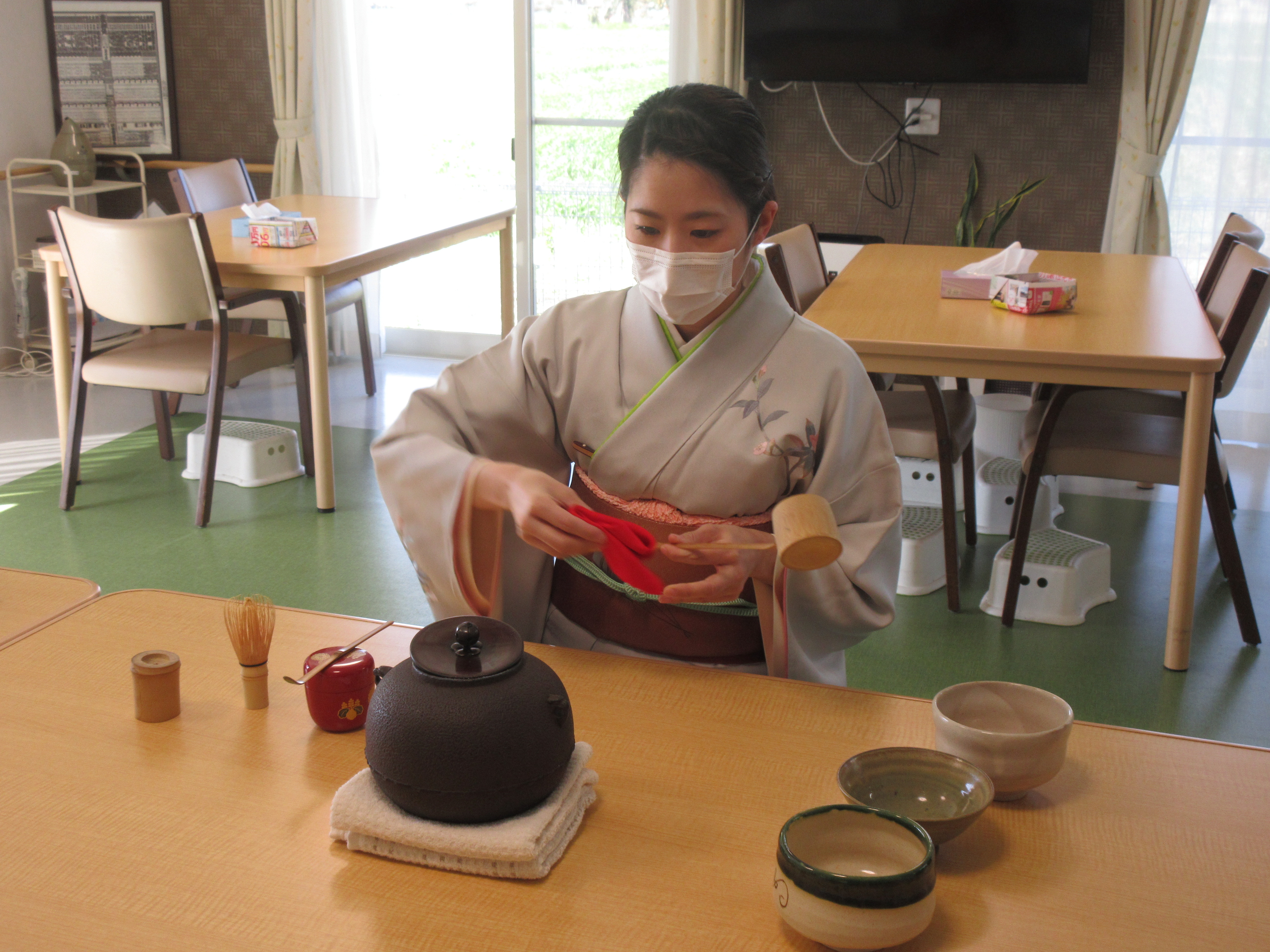R3.3.3お抹茶会　田村さん　３
