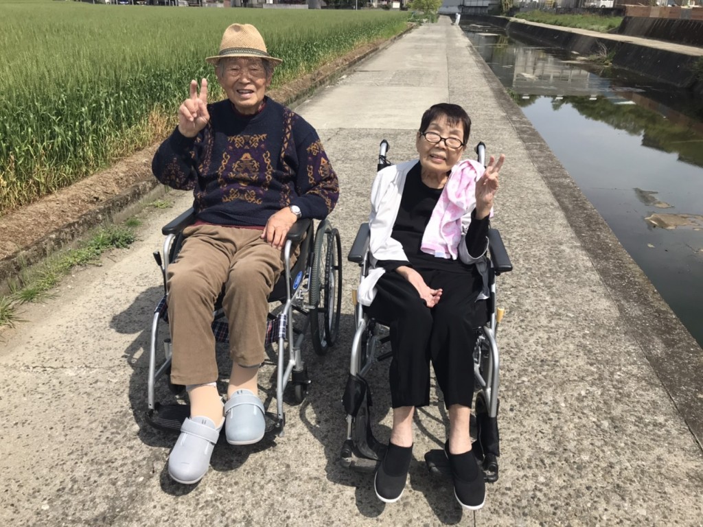 03863CB1-0B29-4B57-BD90-5B9228102BF9