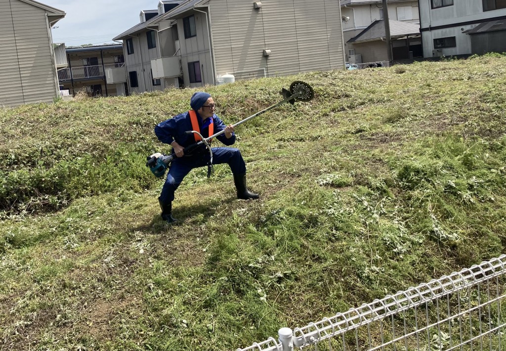 EA190242-E46D-4920-9740-B47E0F50FBBC