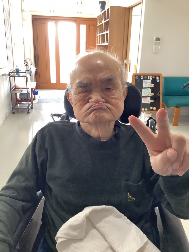 F31938B1-BC75-453B-8670-FD49A8CC044E