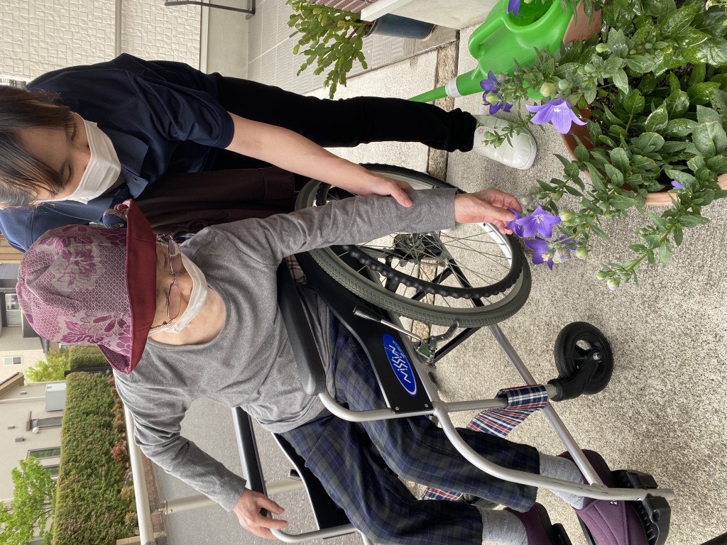 762AA014-7FF5-402D-B1D7-14230F0E9575