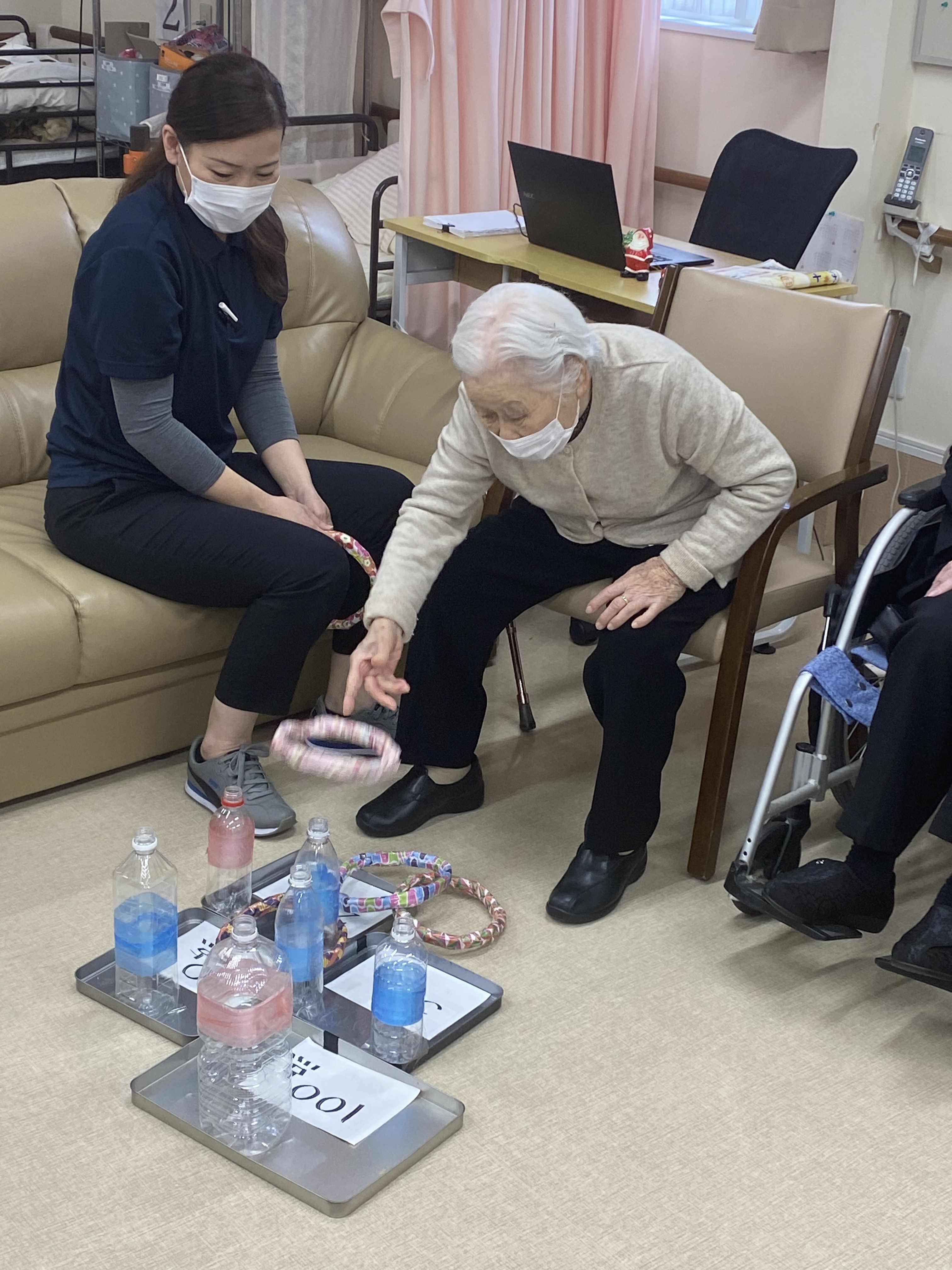 12EF8CD8-05D1-434D-A6FC-18BD8621058D