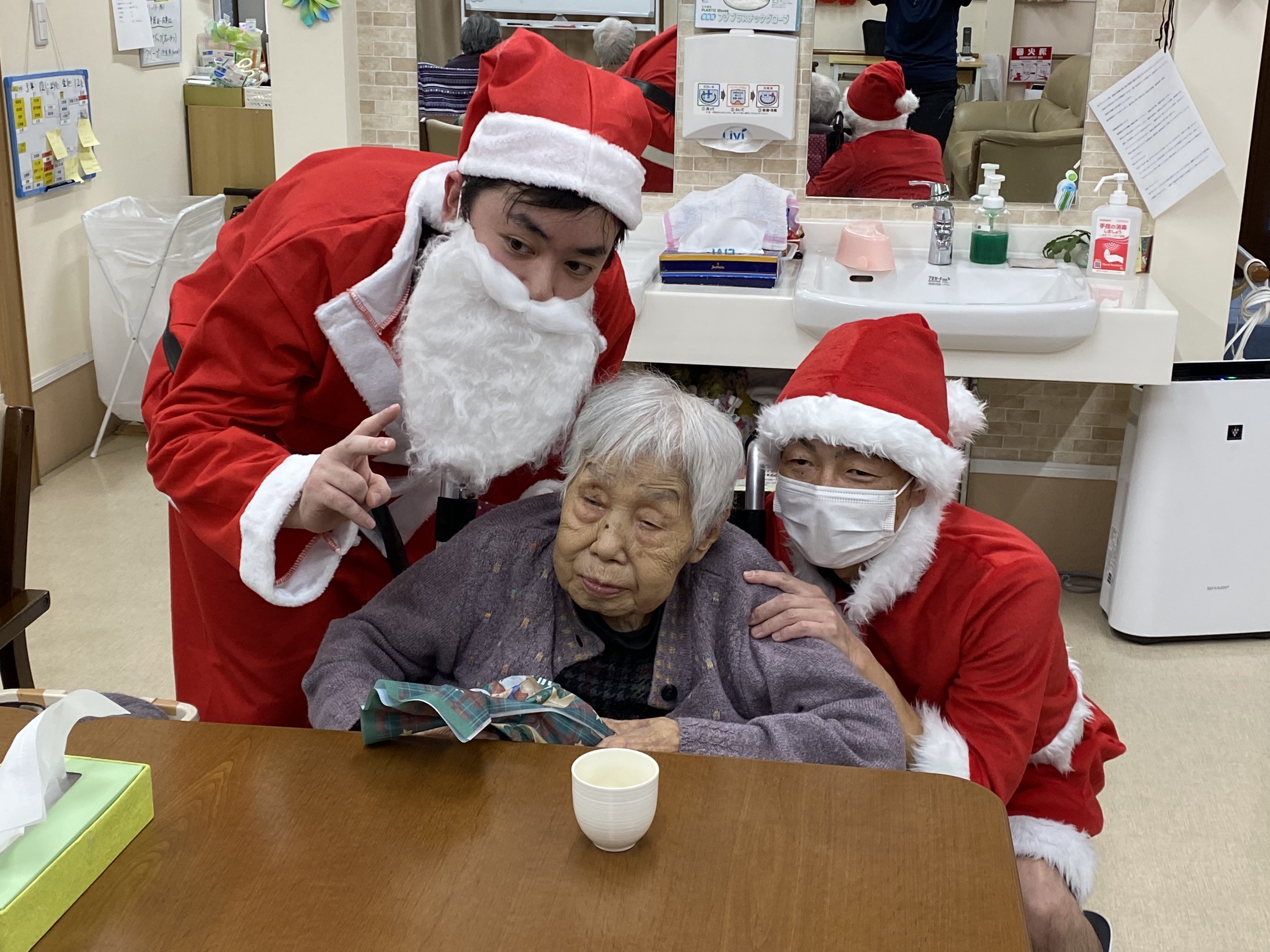 76840409-4869-4387-9E04-F866D87146C6