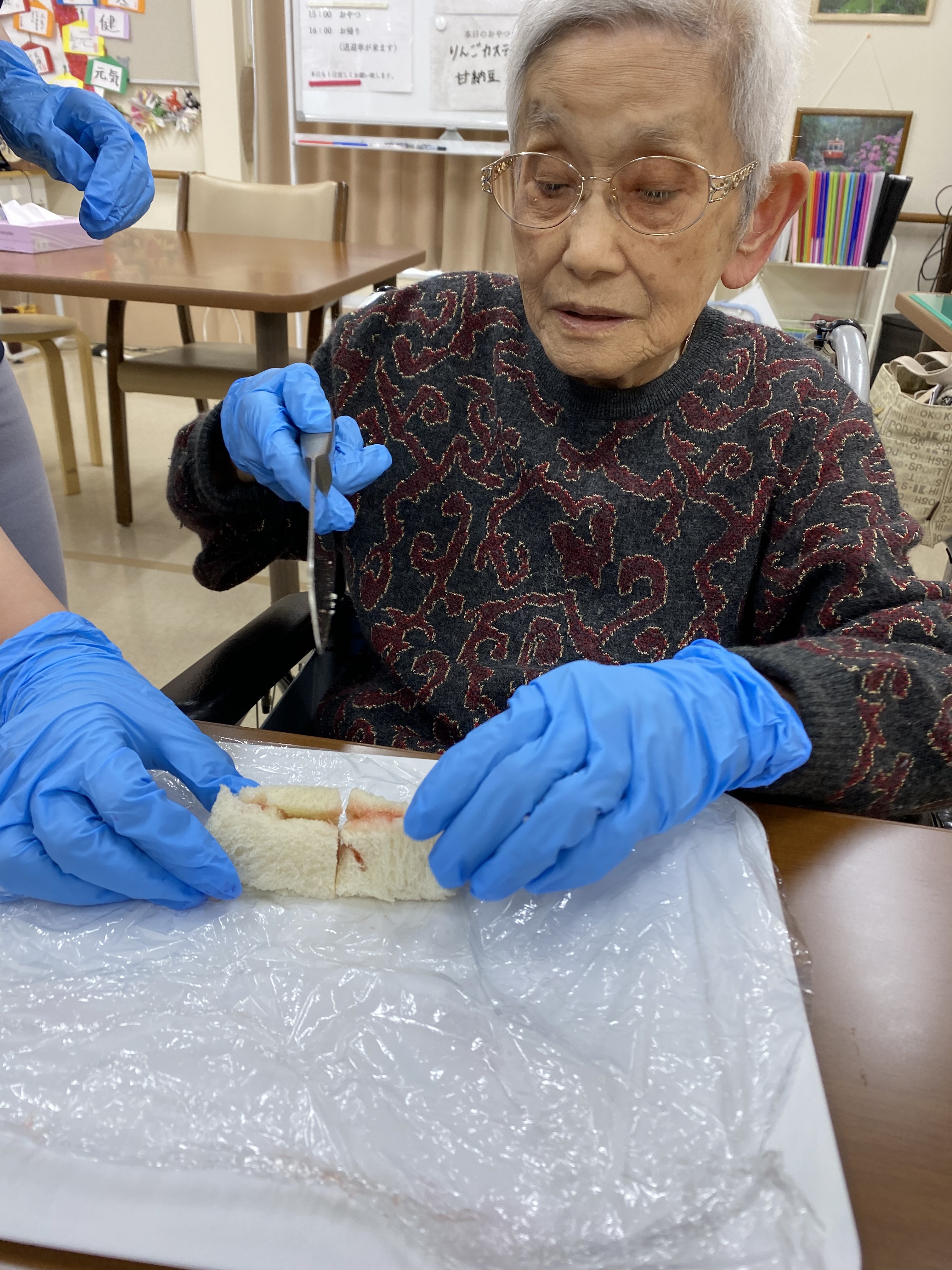 1715ACD1-B052-4267-9A13-05E56C5CF1D4