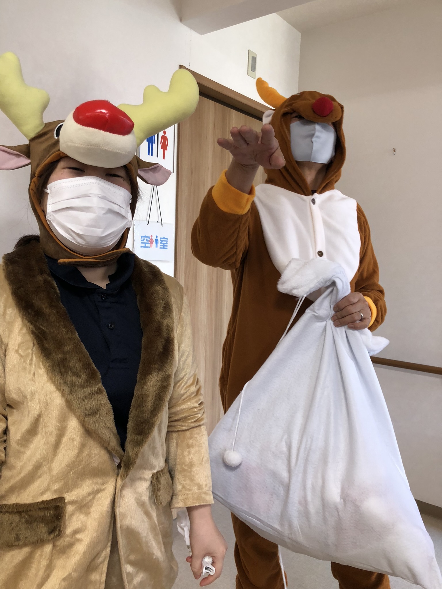 5BA29E27-0C10-4235-B55D-CF70A89FC6DA