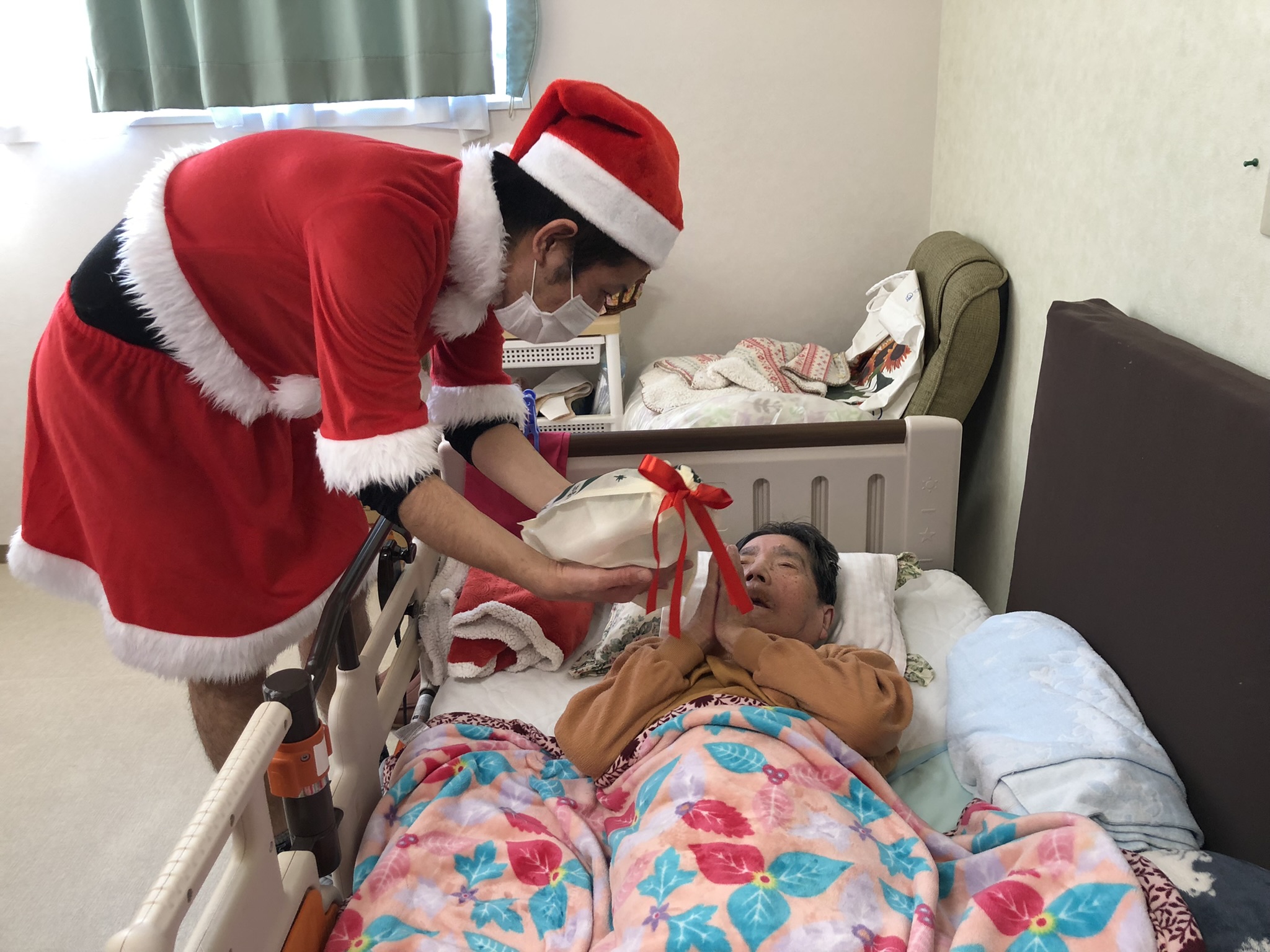 91F4C348-647C-494C-9FC7-B8CDCDA33393