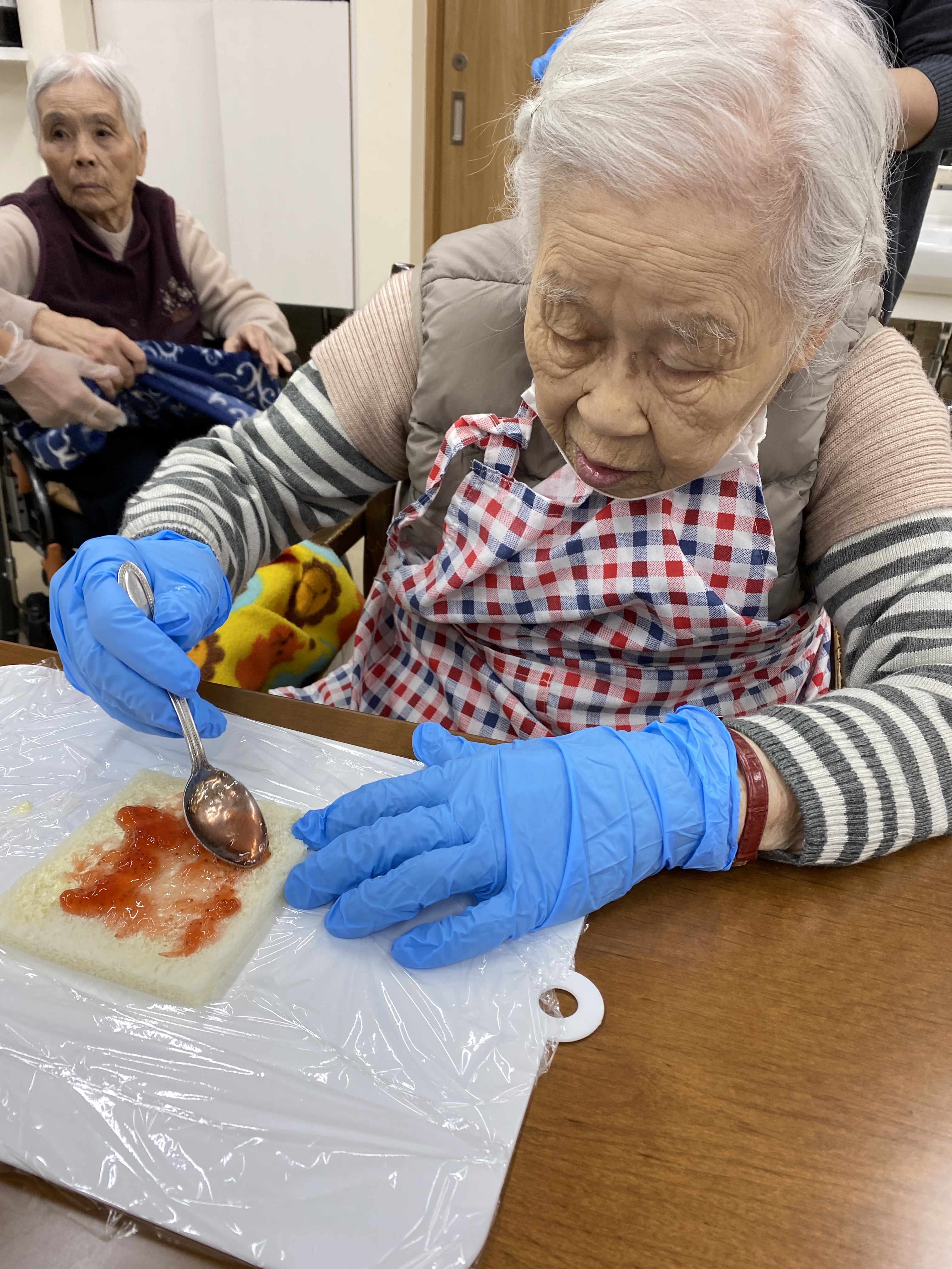 F37AB32E-74F4-42C8-9647-B05C405810B4