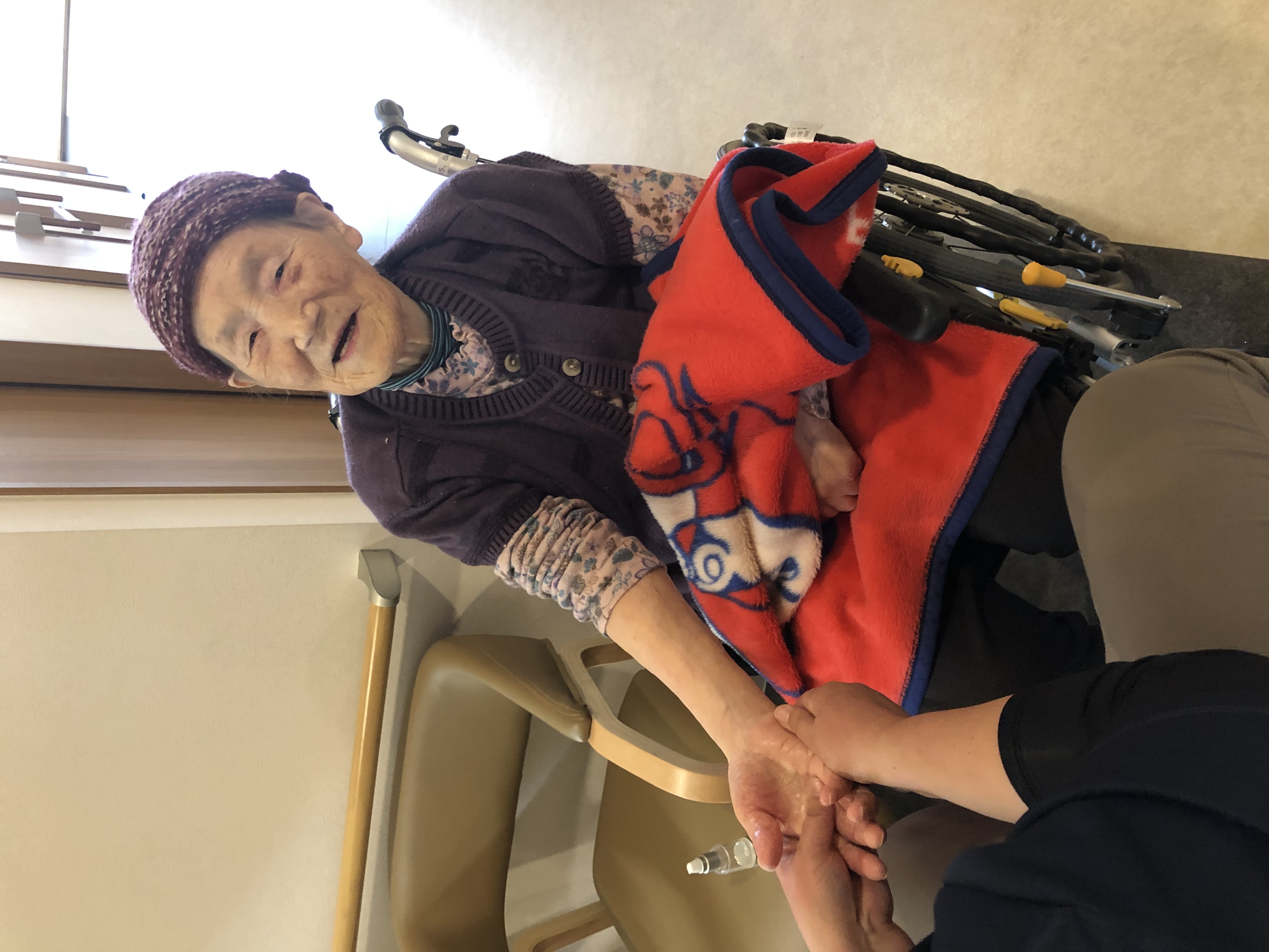 2B1AD3F1-4BE3-46BC-A01B-8373354D45FE