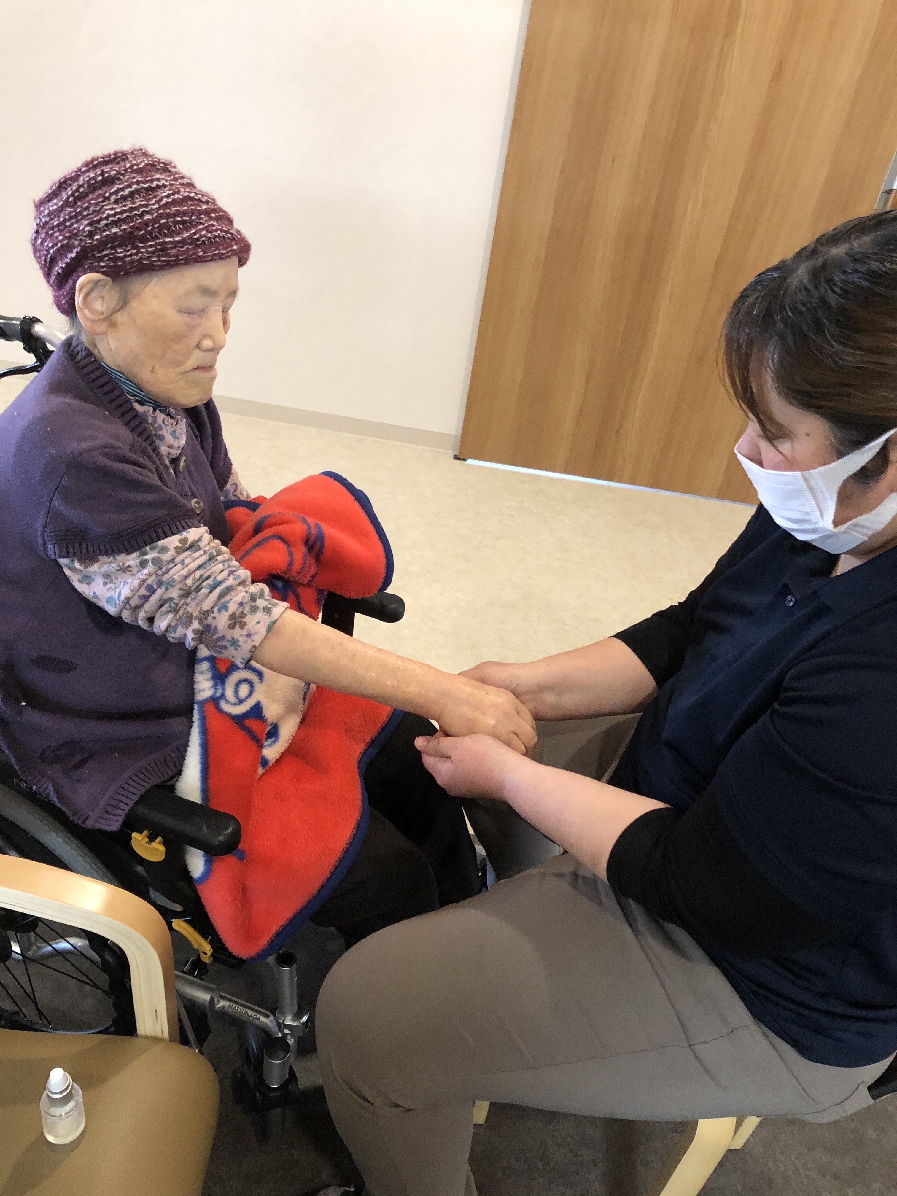 C925803C-D183-4BE9-8F40-F4F014855B3C