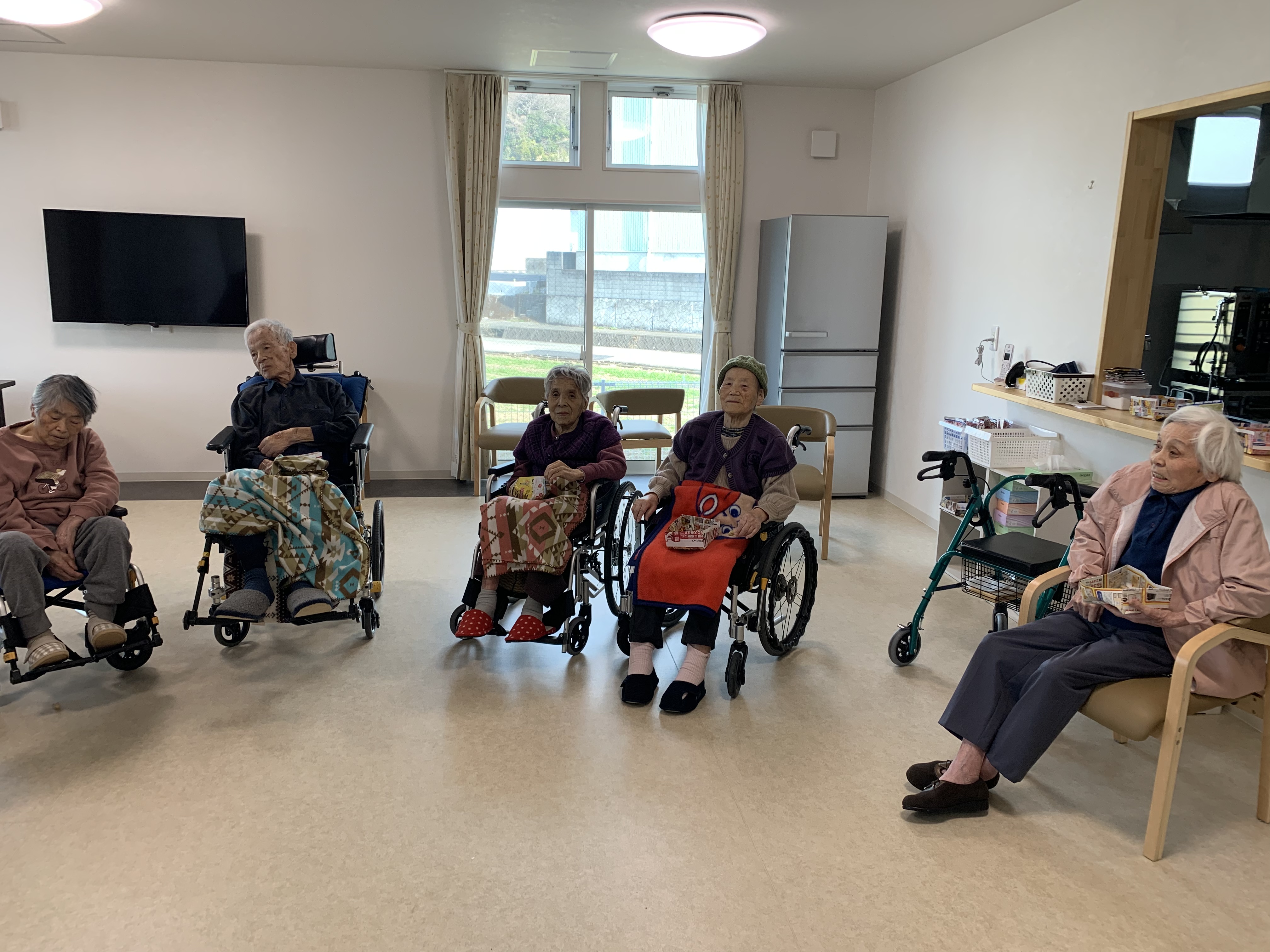 F21254B2-8D57-4B2F-8728-305C663B1878