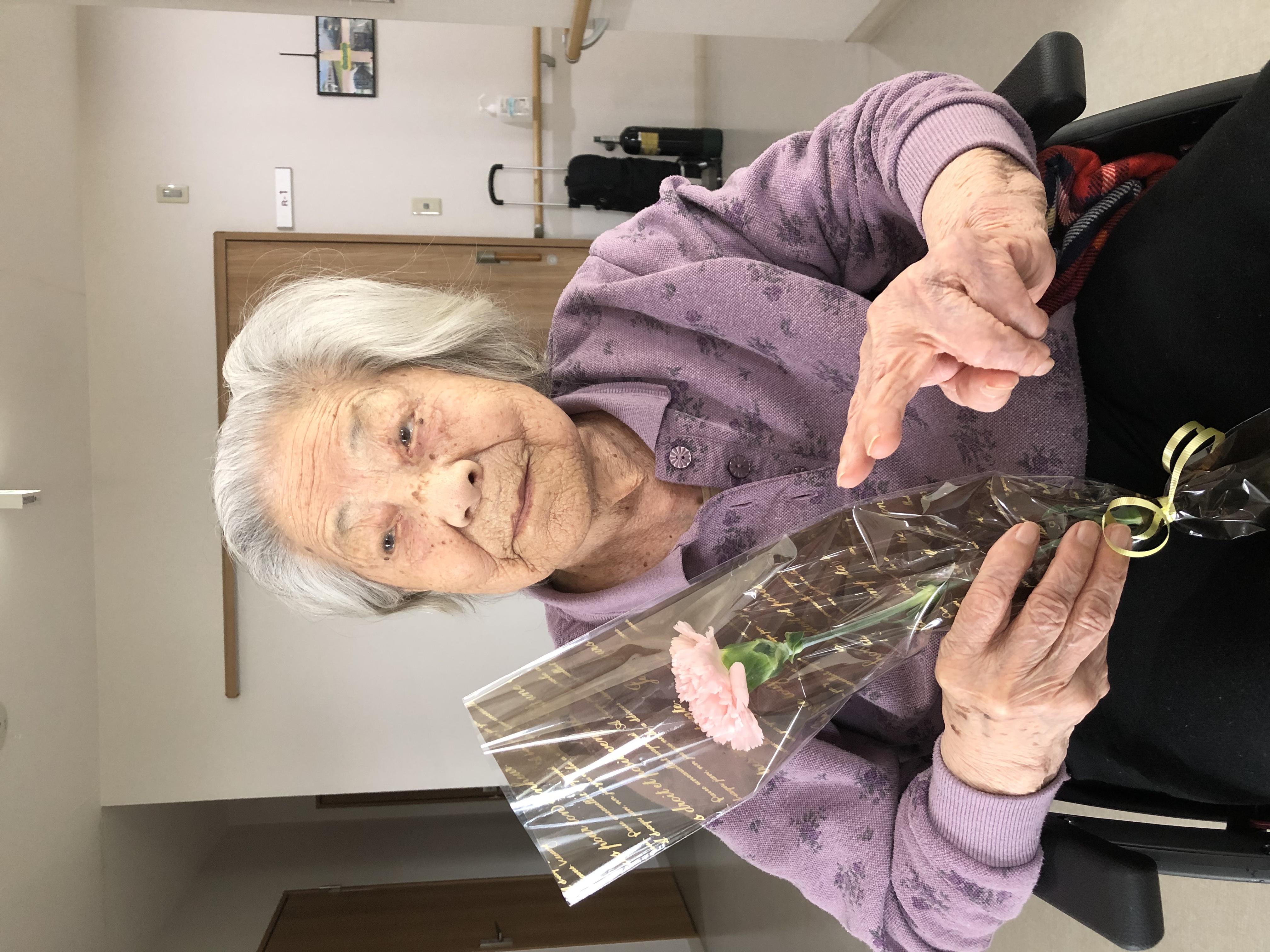 B36EAB65-AAEF-4DD6-B964-692D908738AB