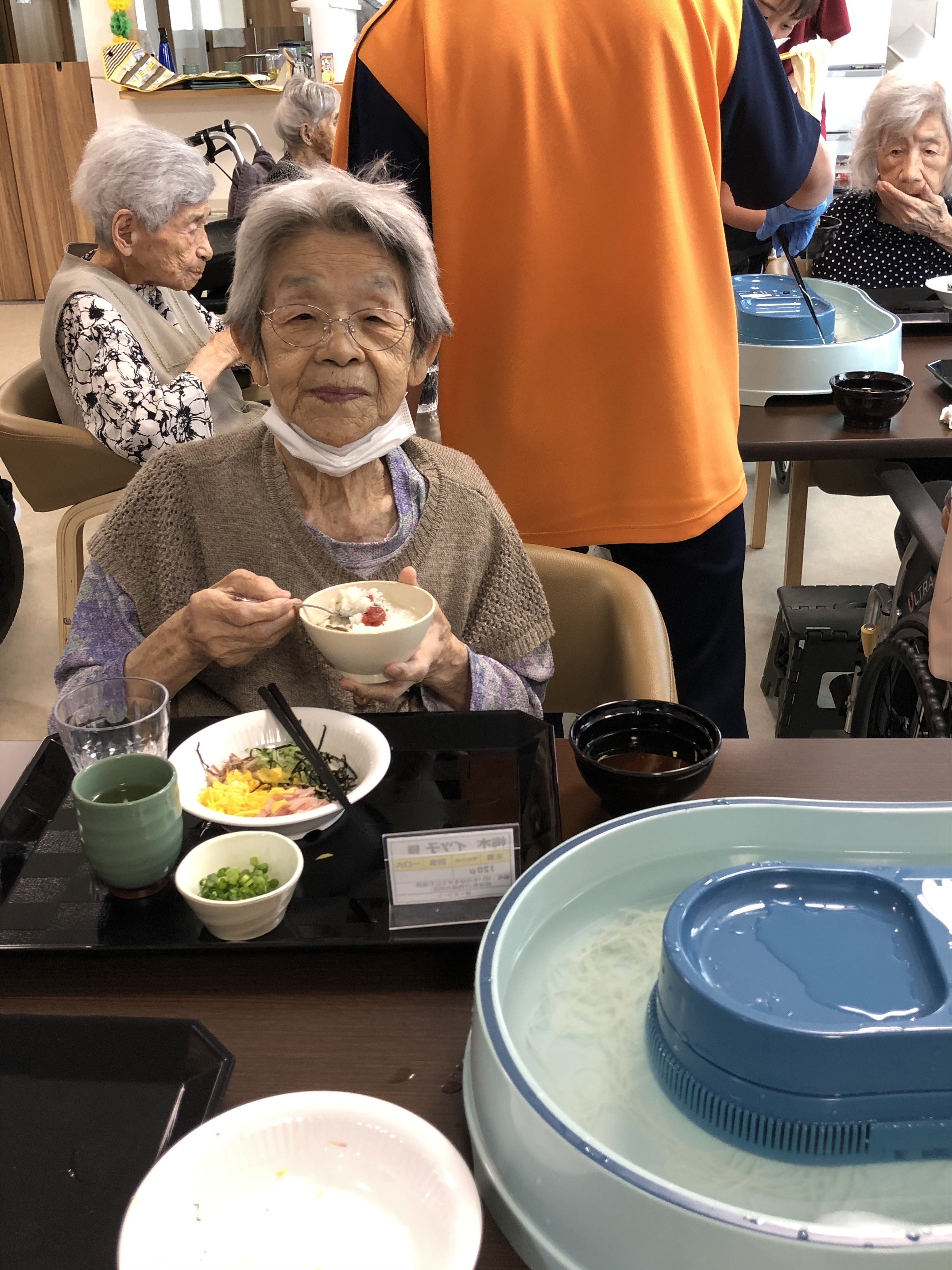 354B1D38-262F-41D1-99B7-63262A1B9A3C