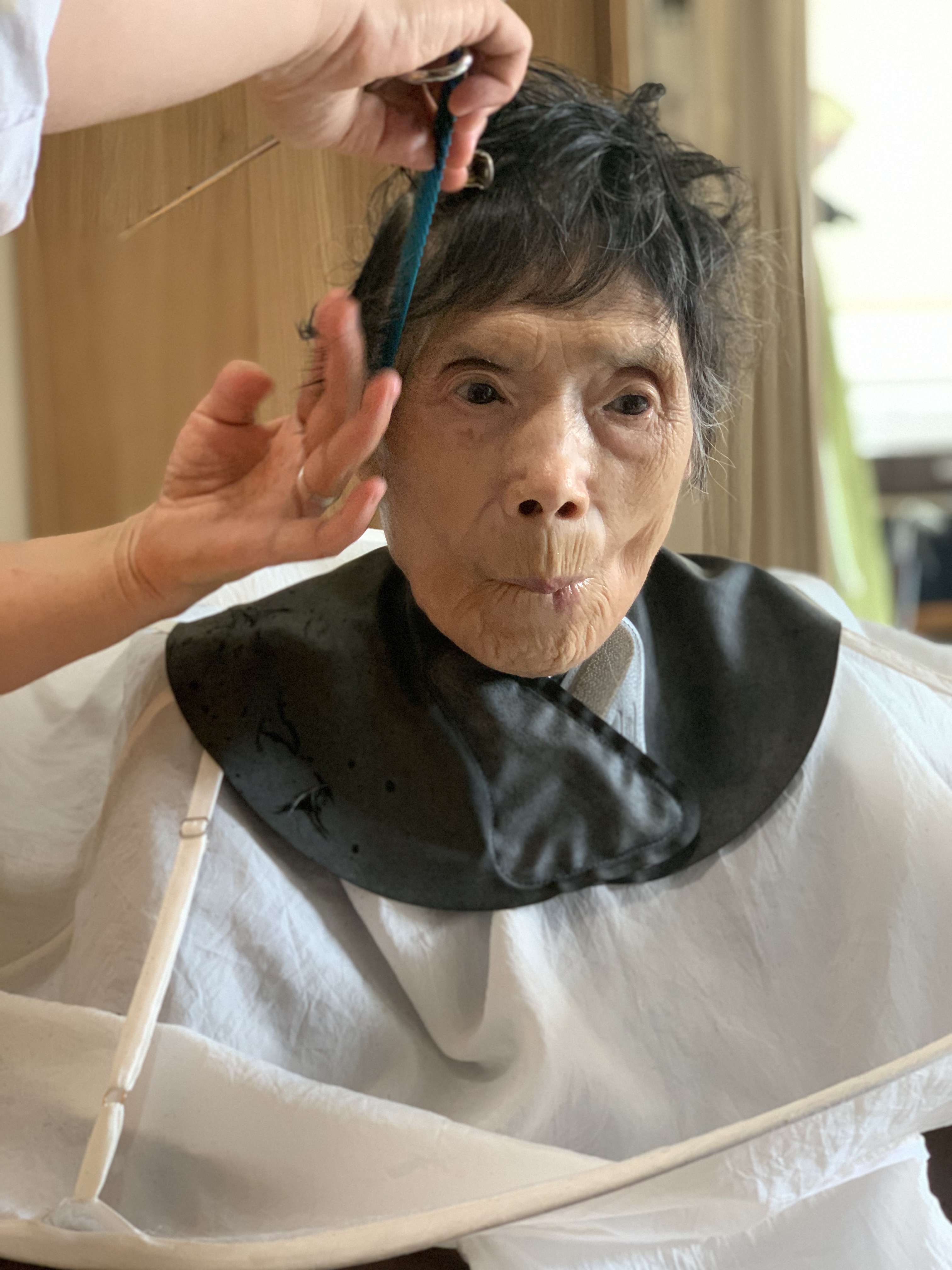 67DA3E56-0F9E-429E-A2AB-C4E8E831D830