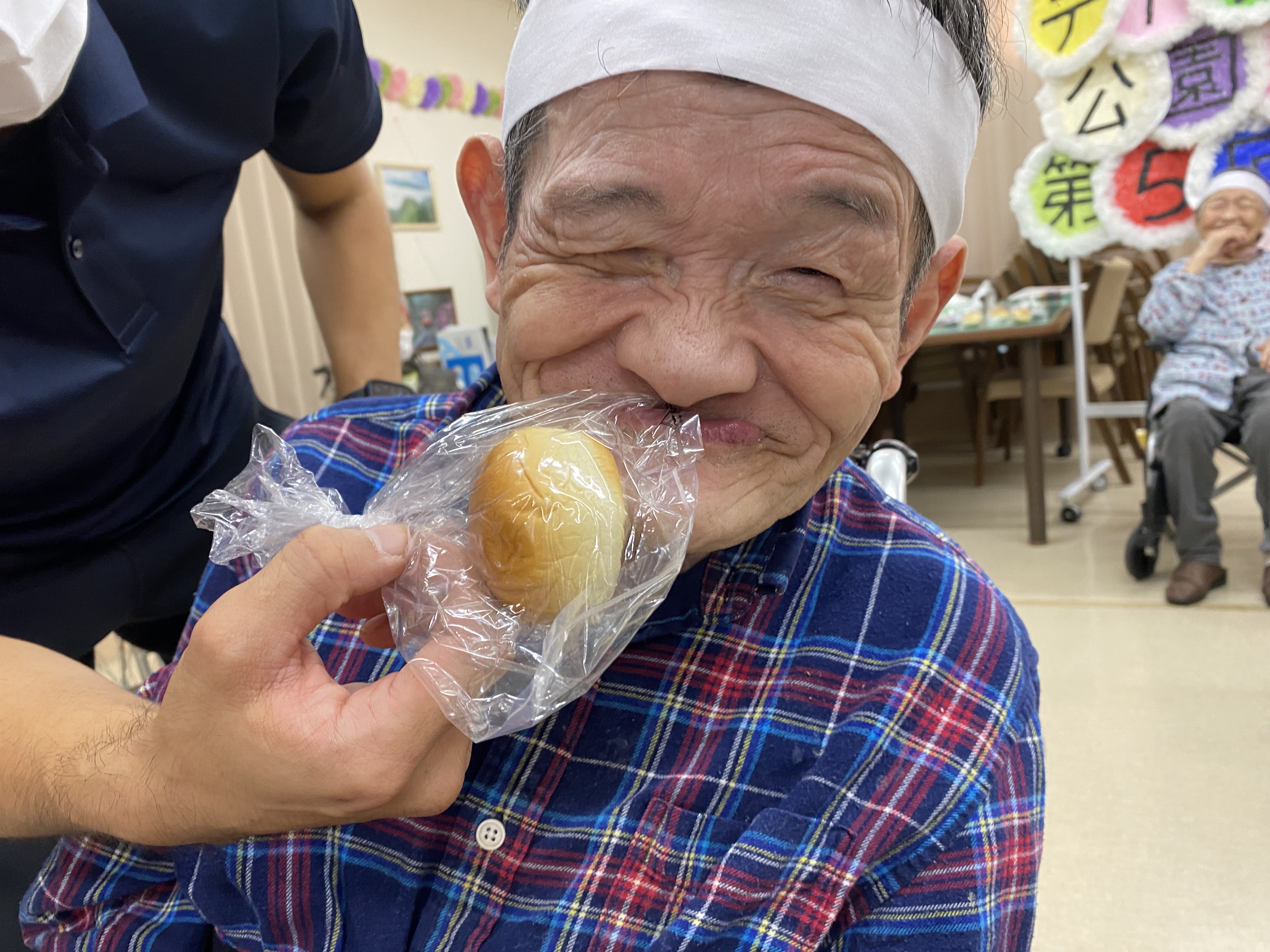 049747F9-EF83-4F2D-9257-234324FE0A9E