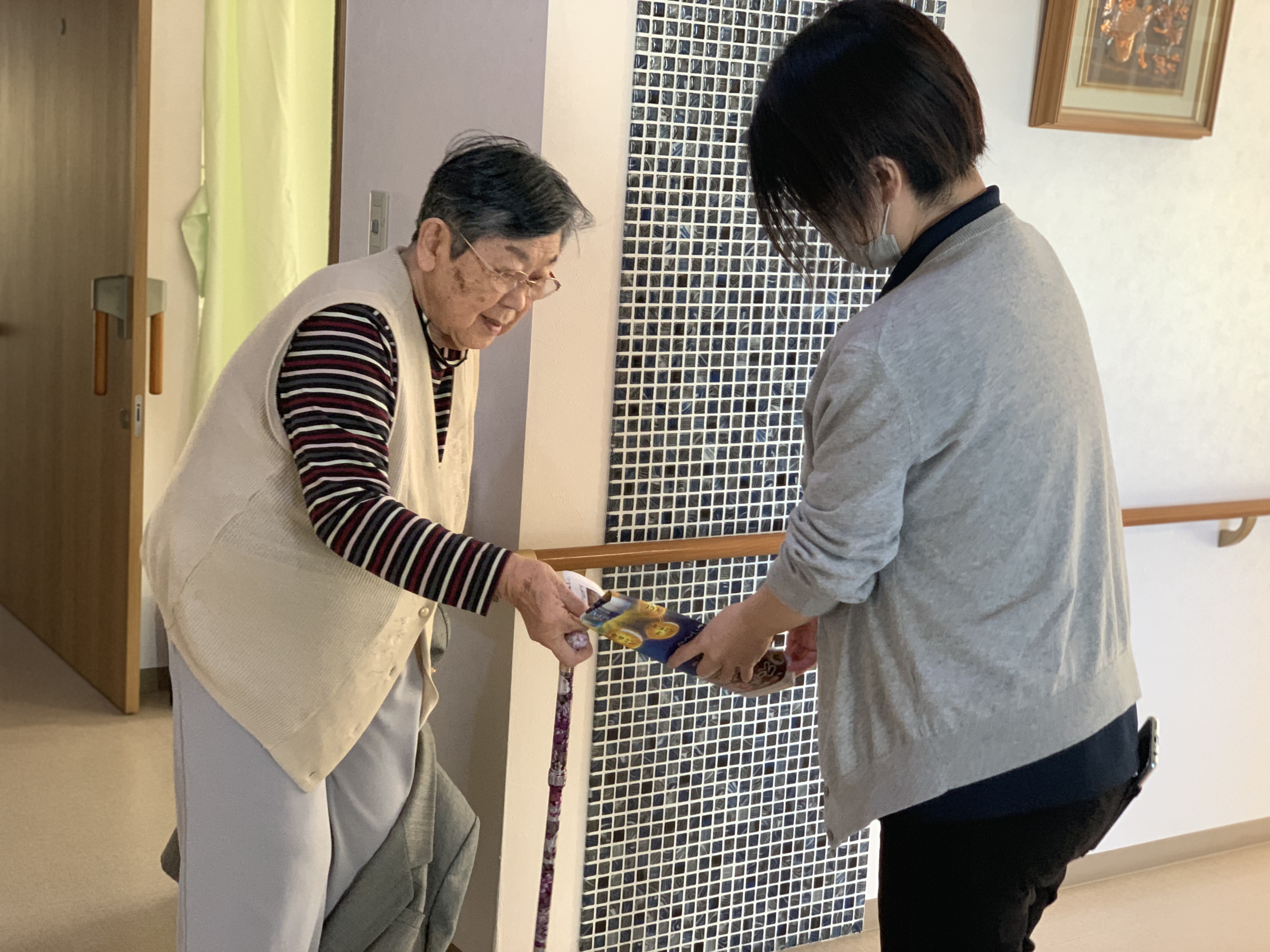 C7BB7B1C-59E1-48E1-A711-37D3F196111A