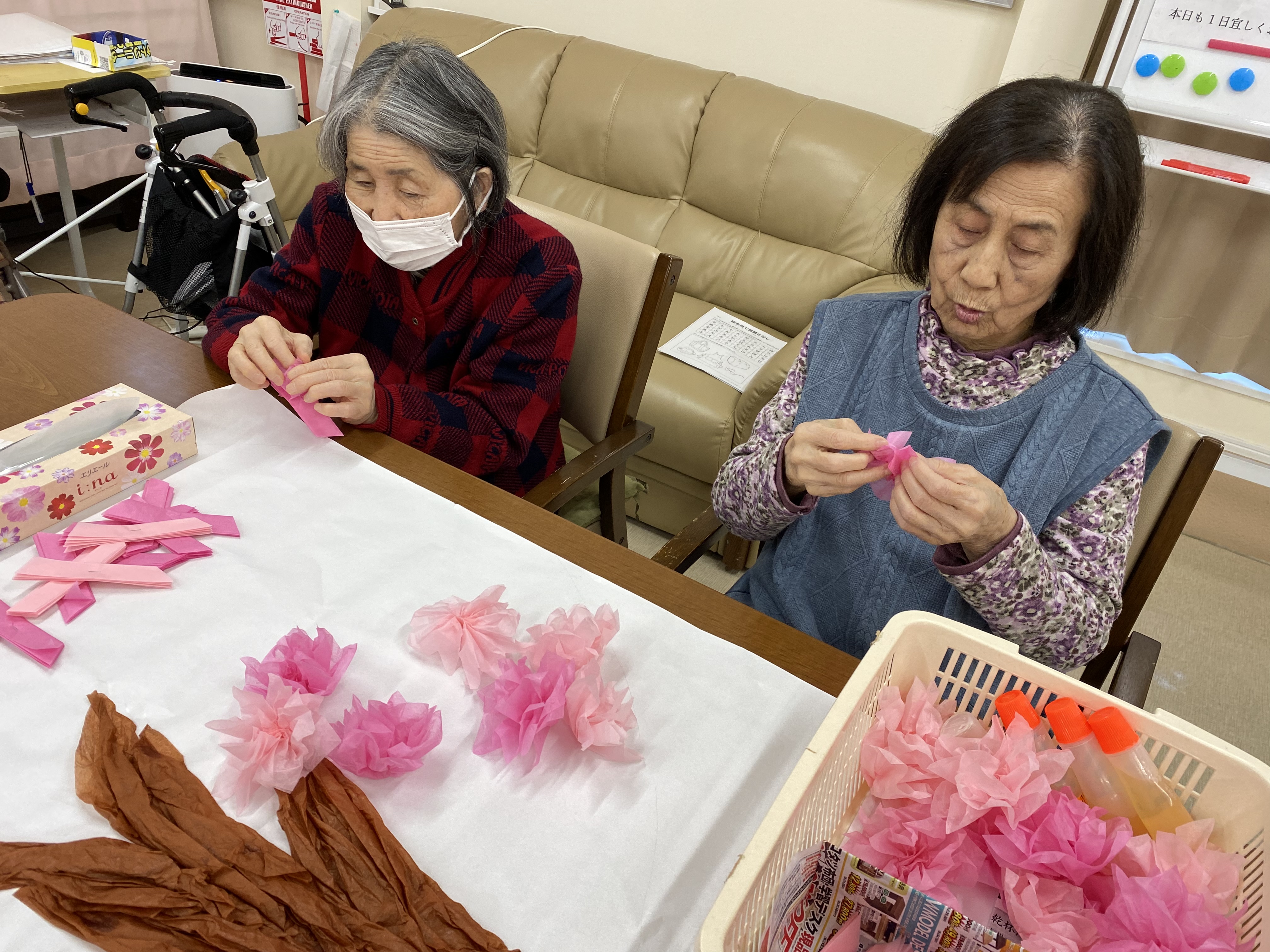 7D28684F-7AAD-483A-BD86-B1B73BE0D010