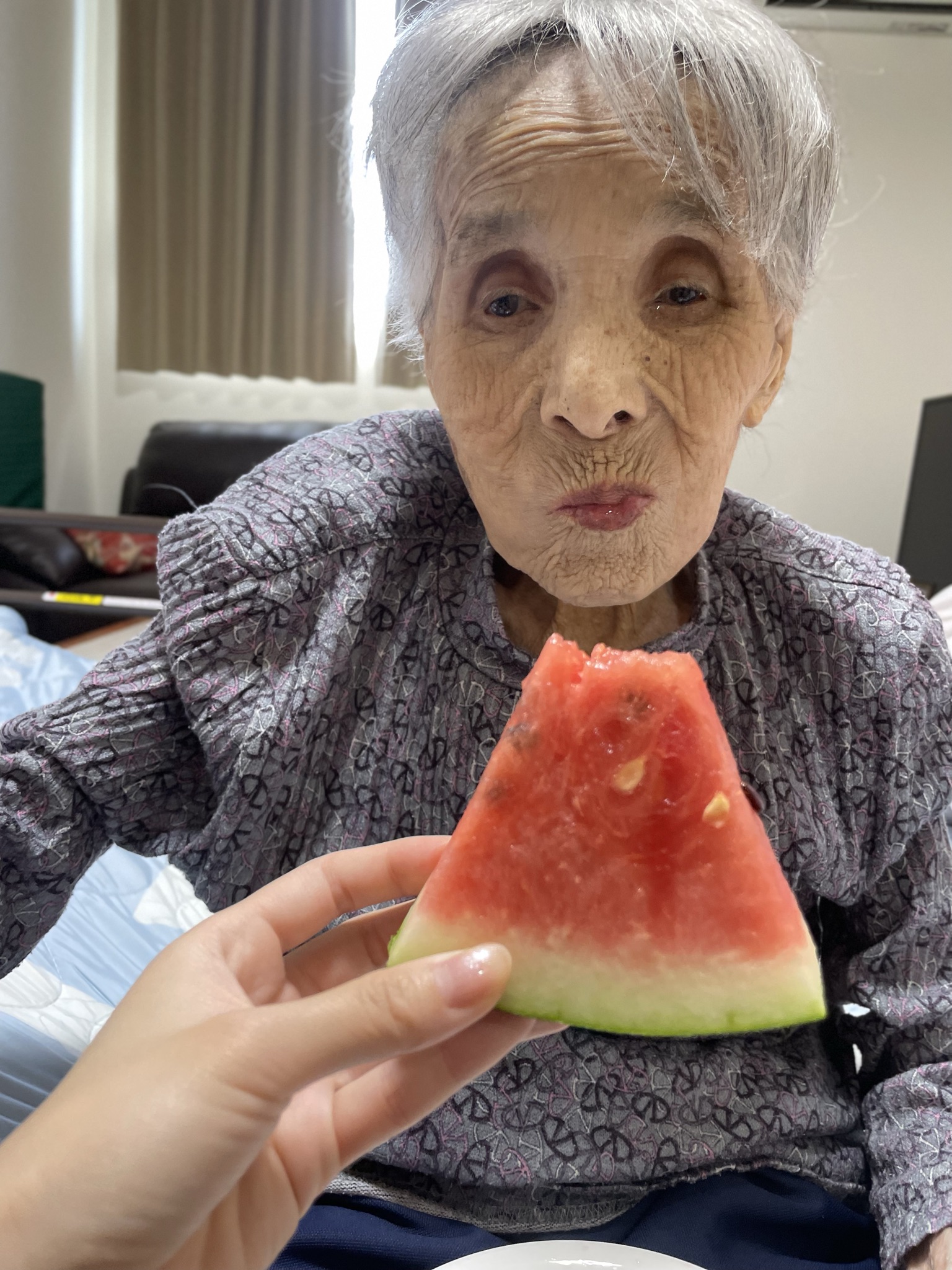 5E678C12-319A-4C47-8A92-DA94D62AD070