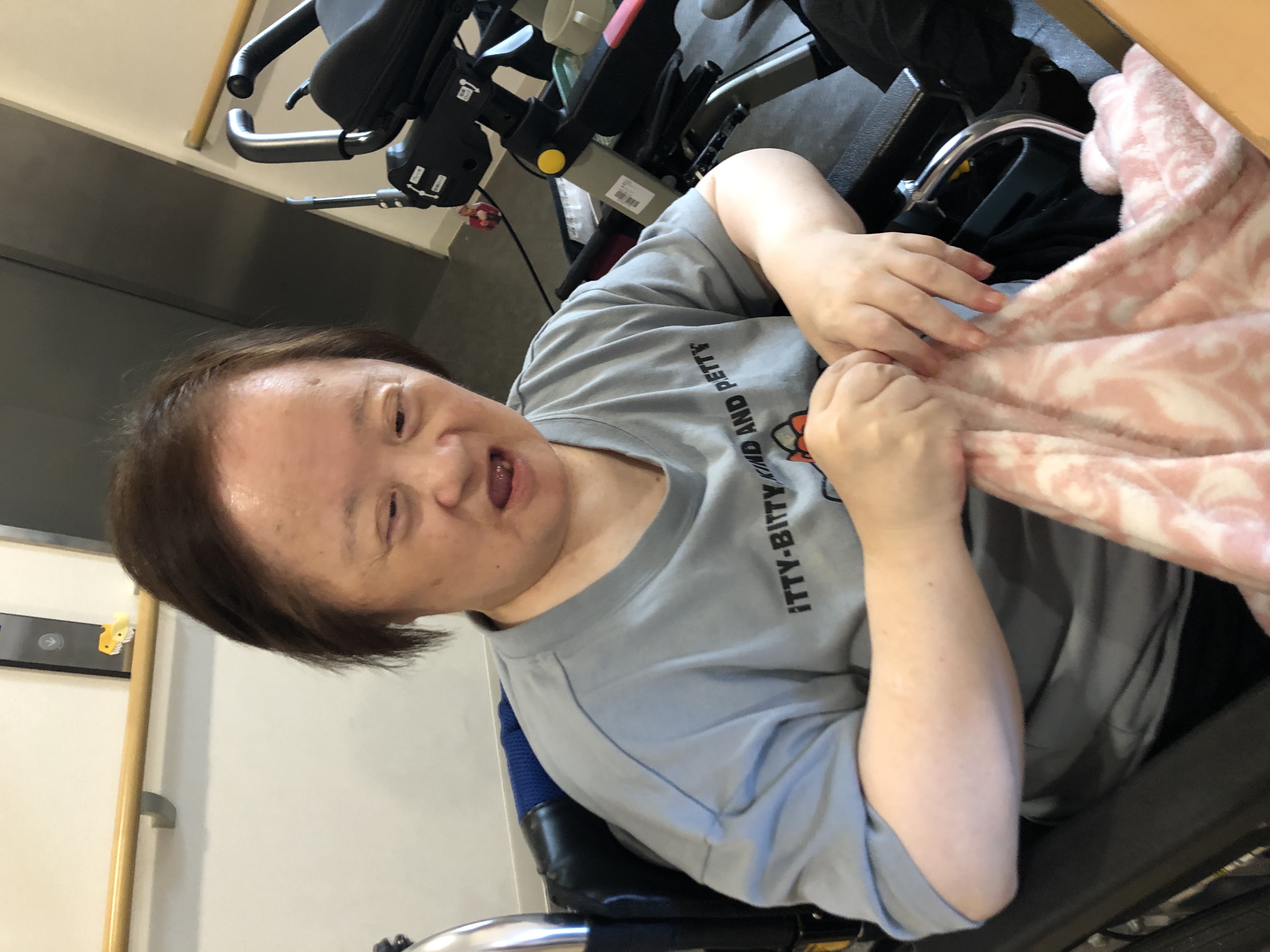 85BC4201-39F9-469F-981E-43B1E99DDA79