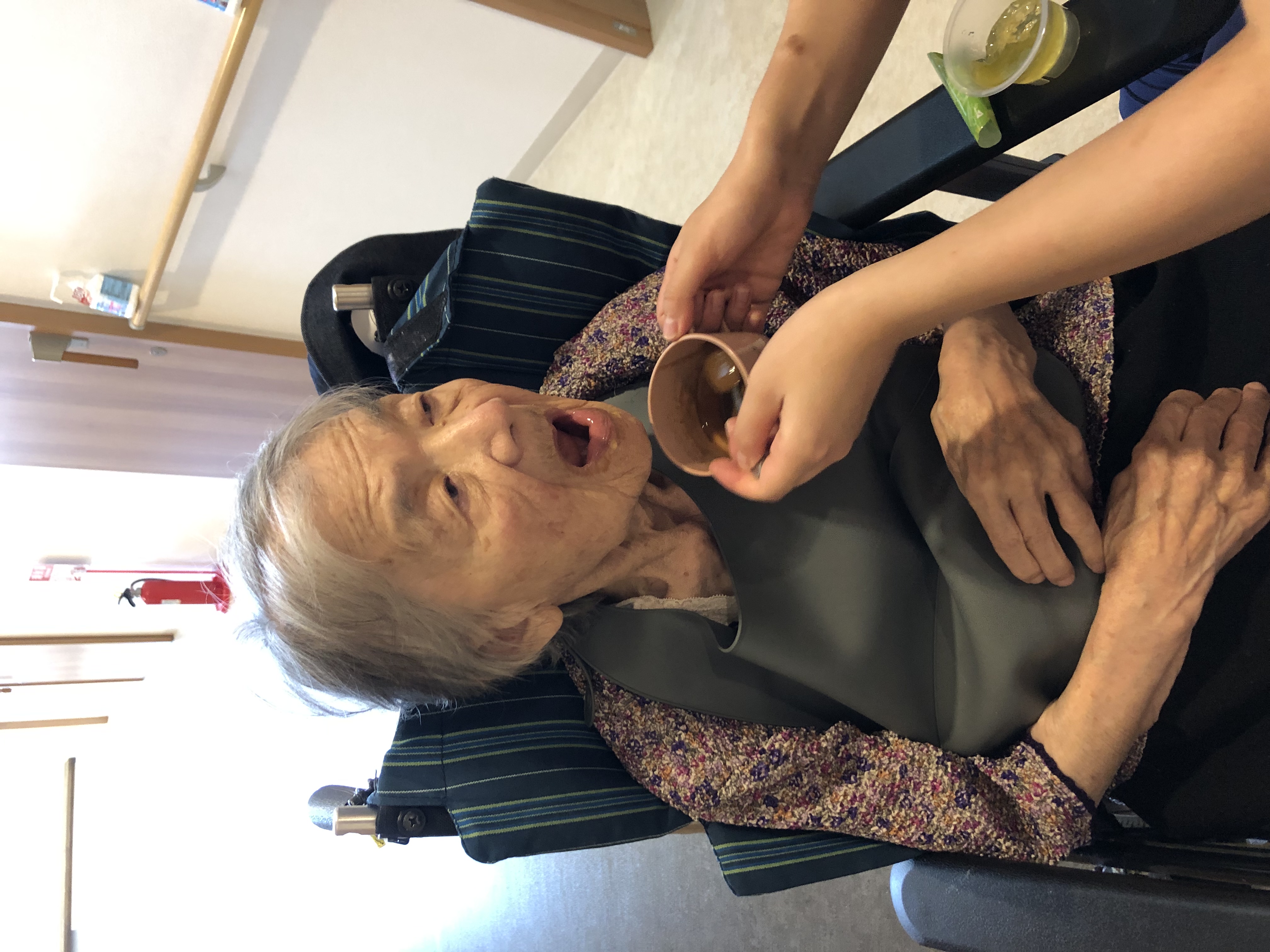 F6DEDD33-BC8F-49FF-8D71-25F527278157