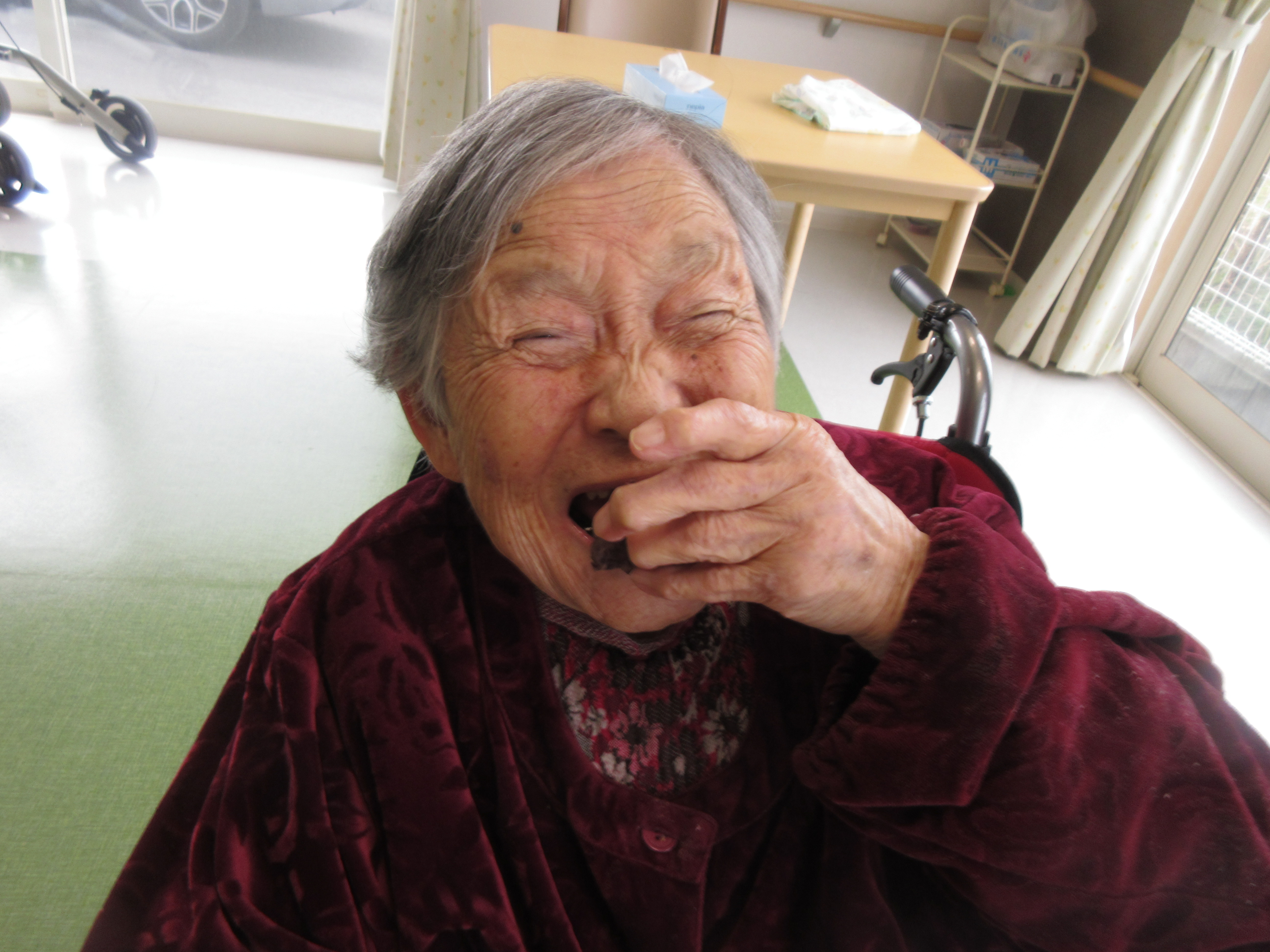 R6.4.11おはぎ食す島谷様３