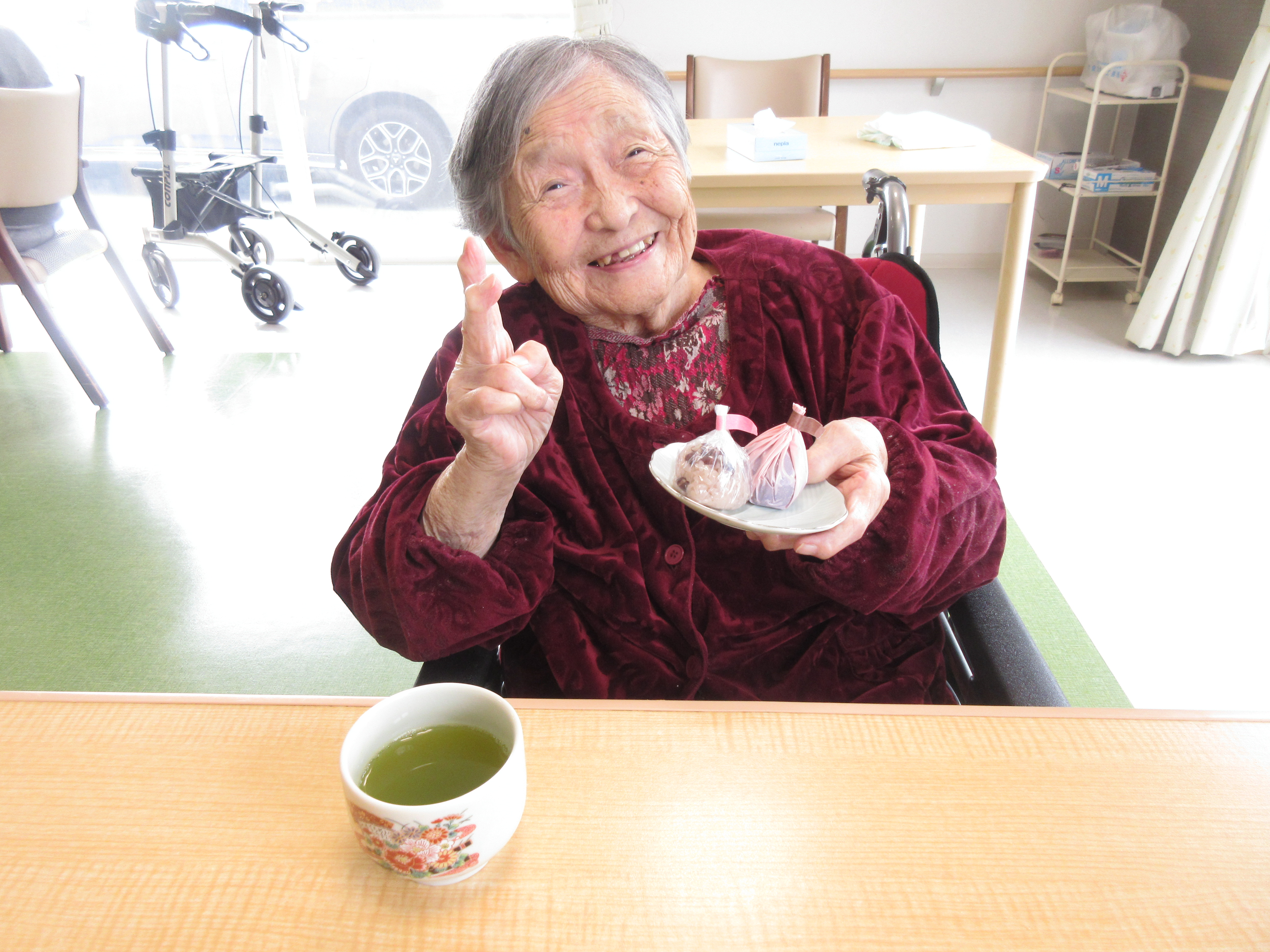 R6.4.11おはぎ食す島谷様