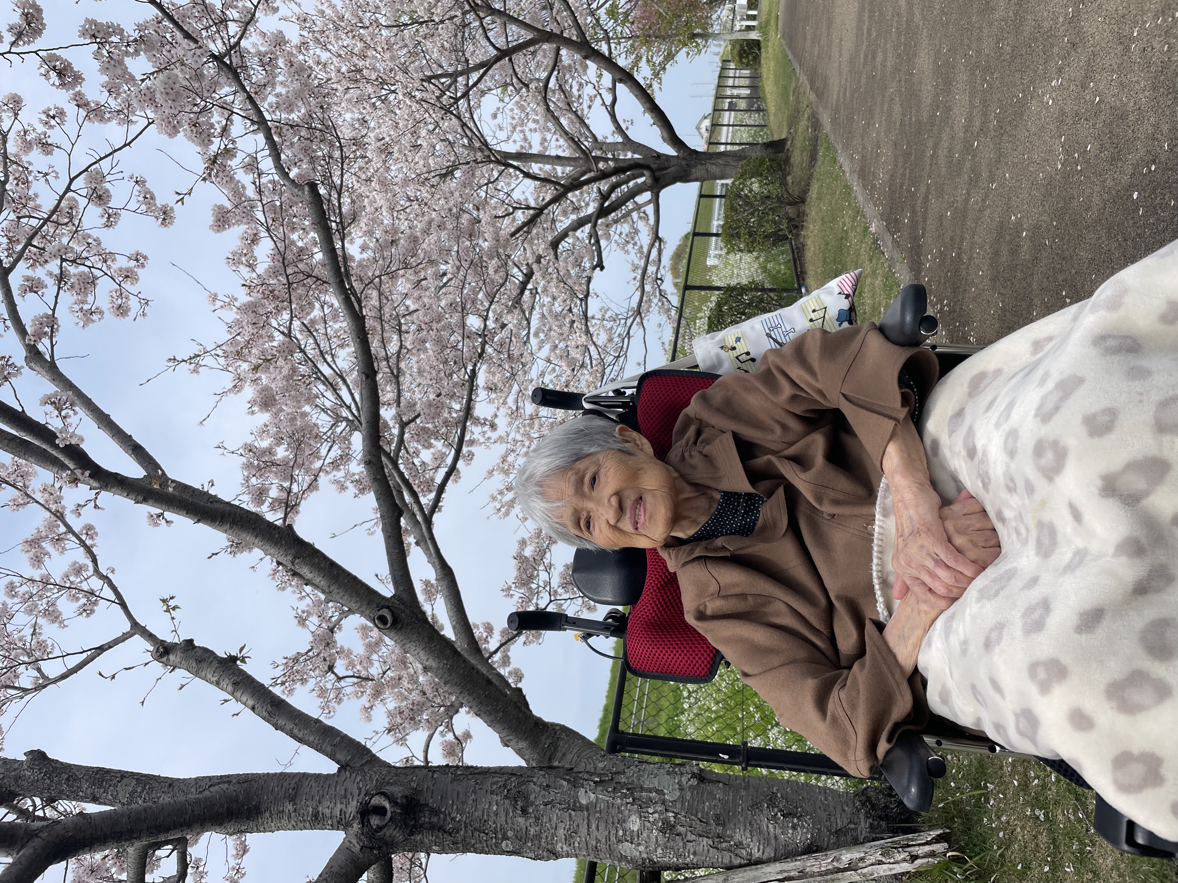 D66C3D00-4E1F-4DF0-B4BF-22C93946FAC2