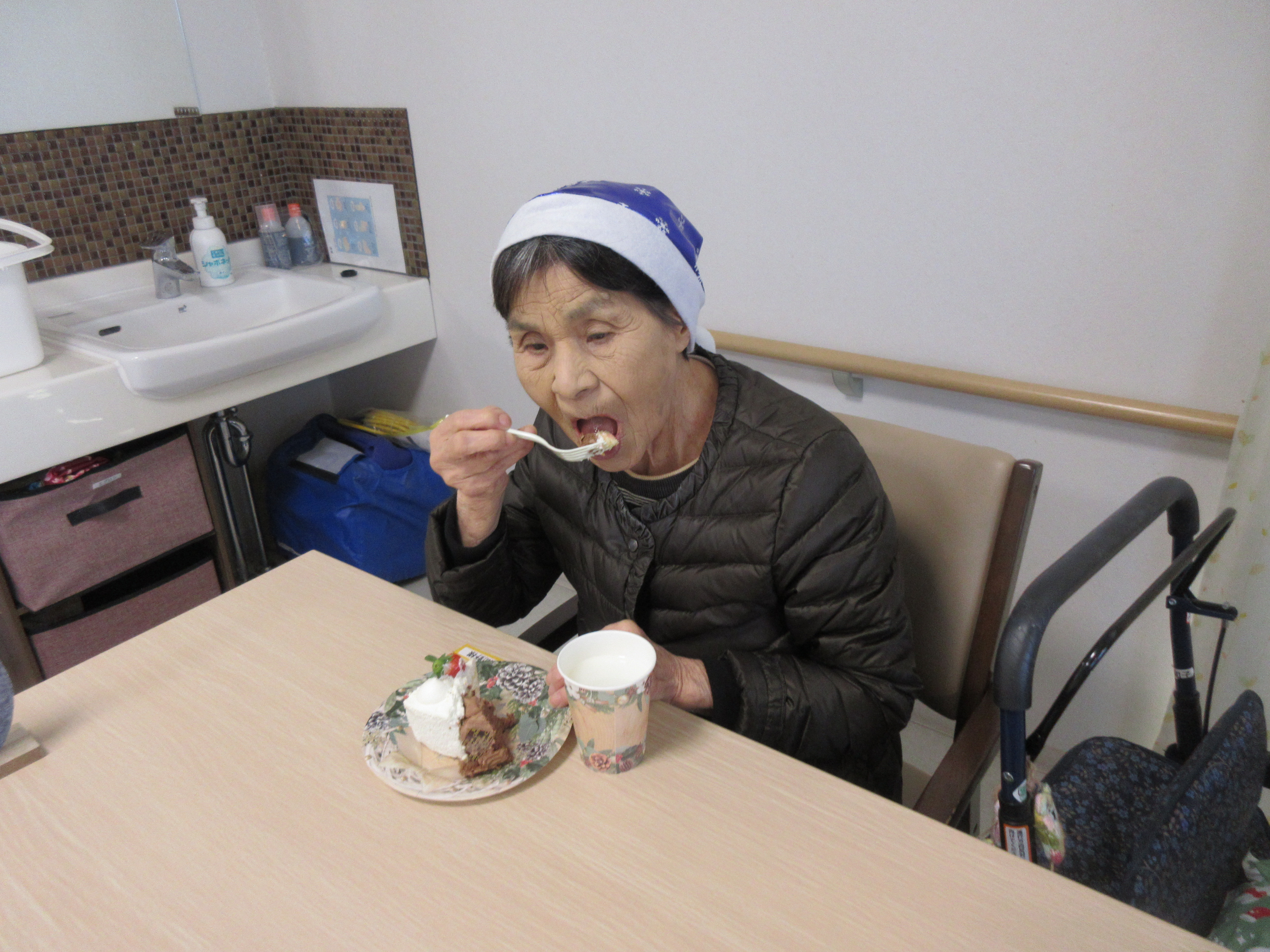 R7.12.27クリスマス会間野様３