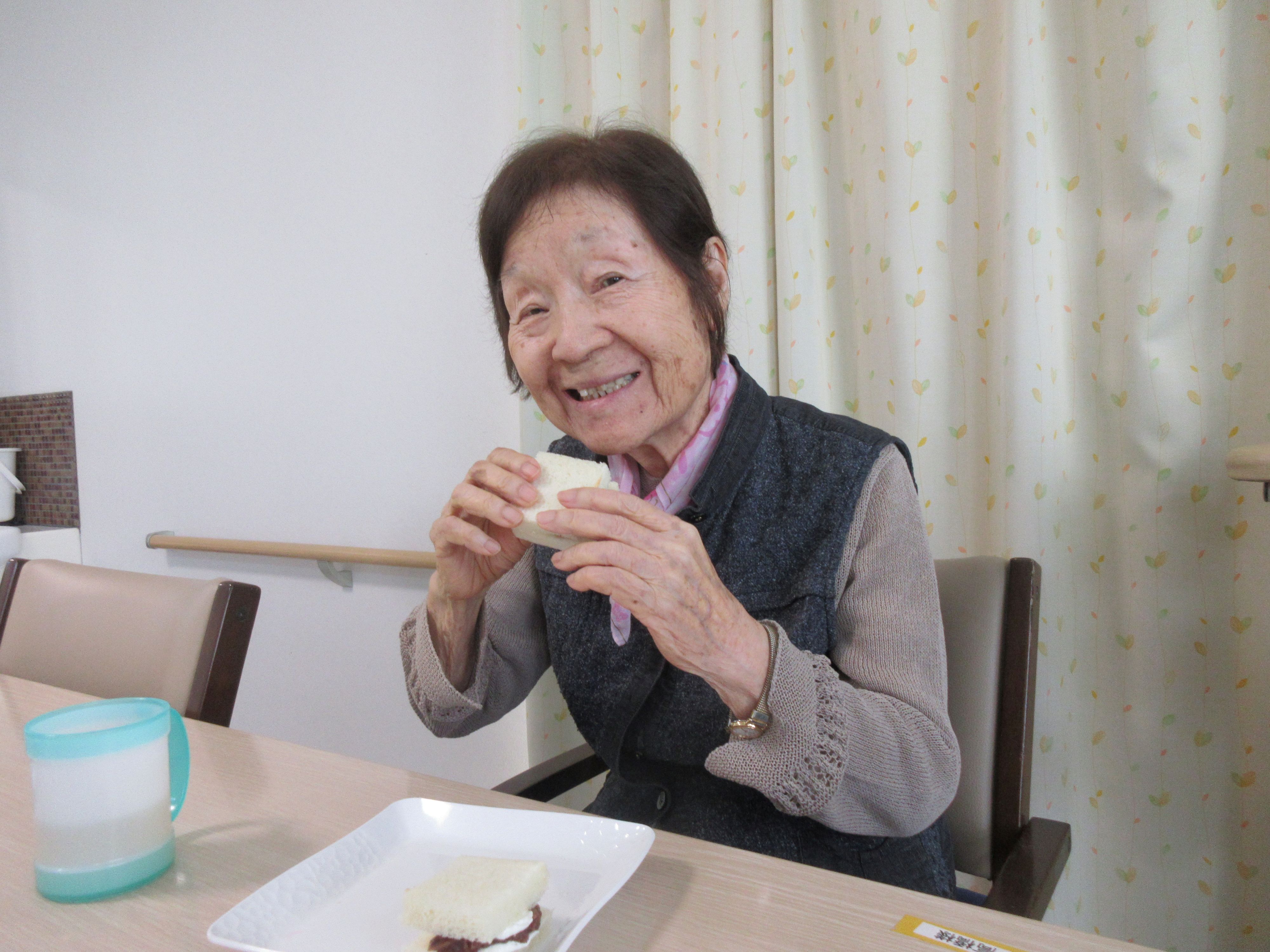 R8.4.27　フルーツサンド作り高橋様